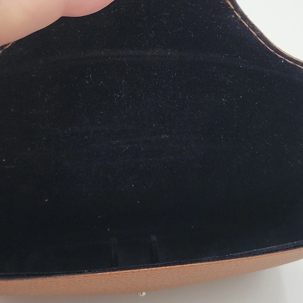 Ray-Ban Brown‎ Leather Sunglasses And Case